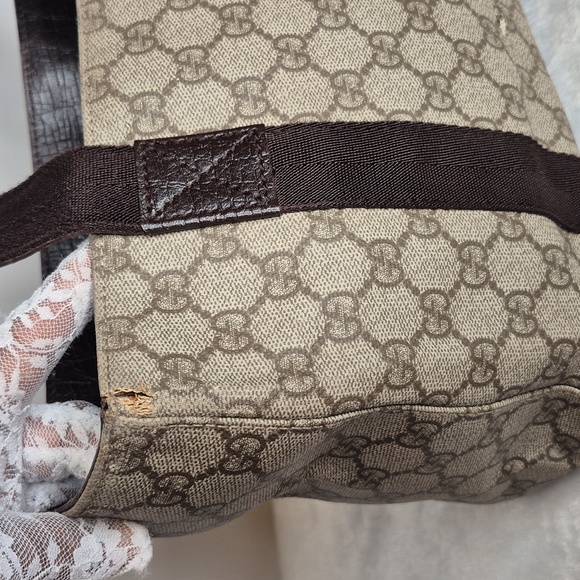 Gucci GG Supreme Vintage Small Tote Bag - Picture 13 of 17